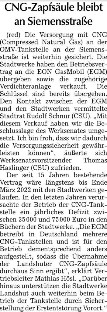 Zeitungsartikel mit Überschrift 'CNG-Zapfsäule bleibt an Siemensstraße' über die Übergabe der Tankstelle.